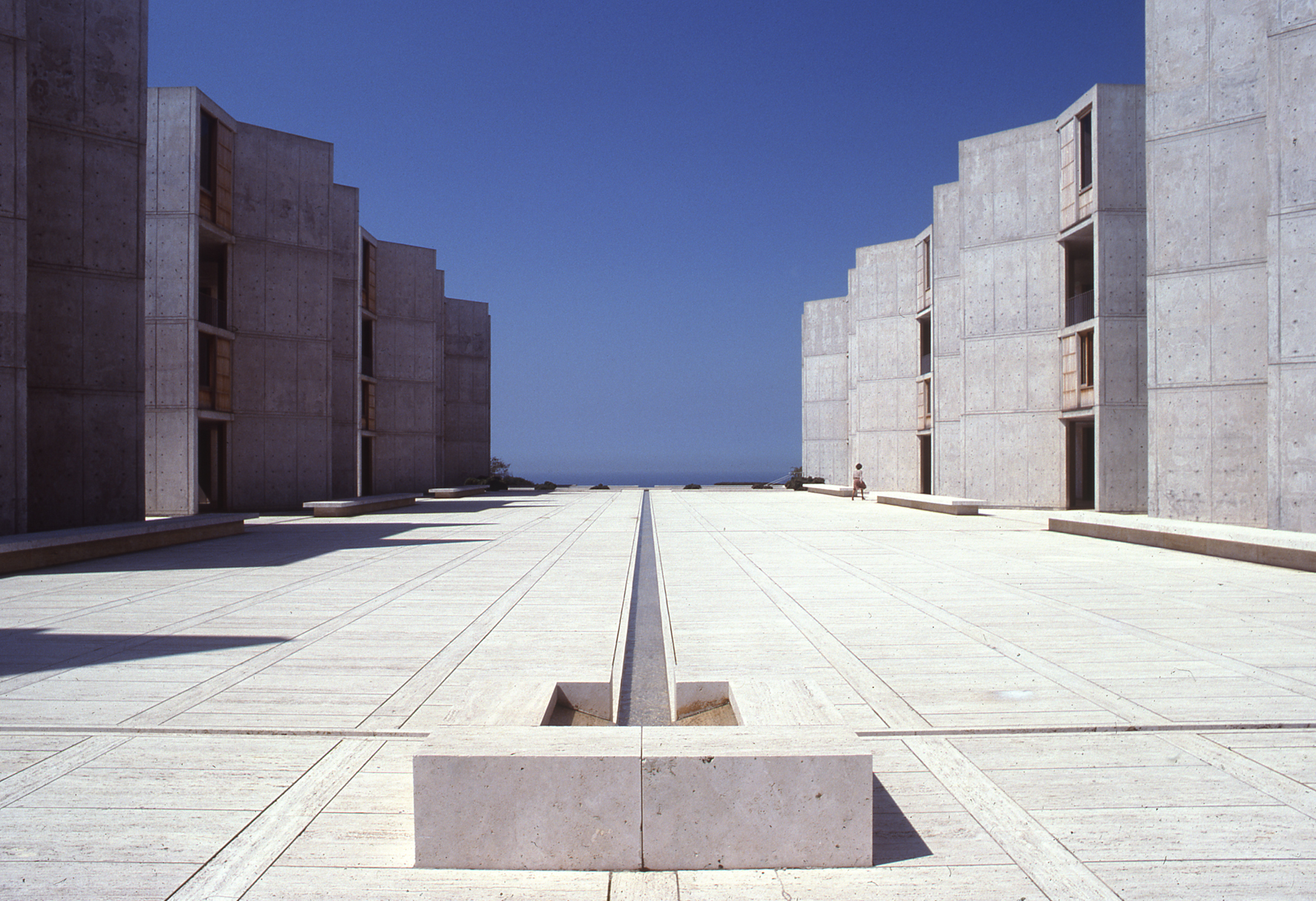 Salk Institute in La Jolla, California, Louis Kahn 1959–65 © The Architectural Archives, University of Pennsylvania, photo John Nicolais