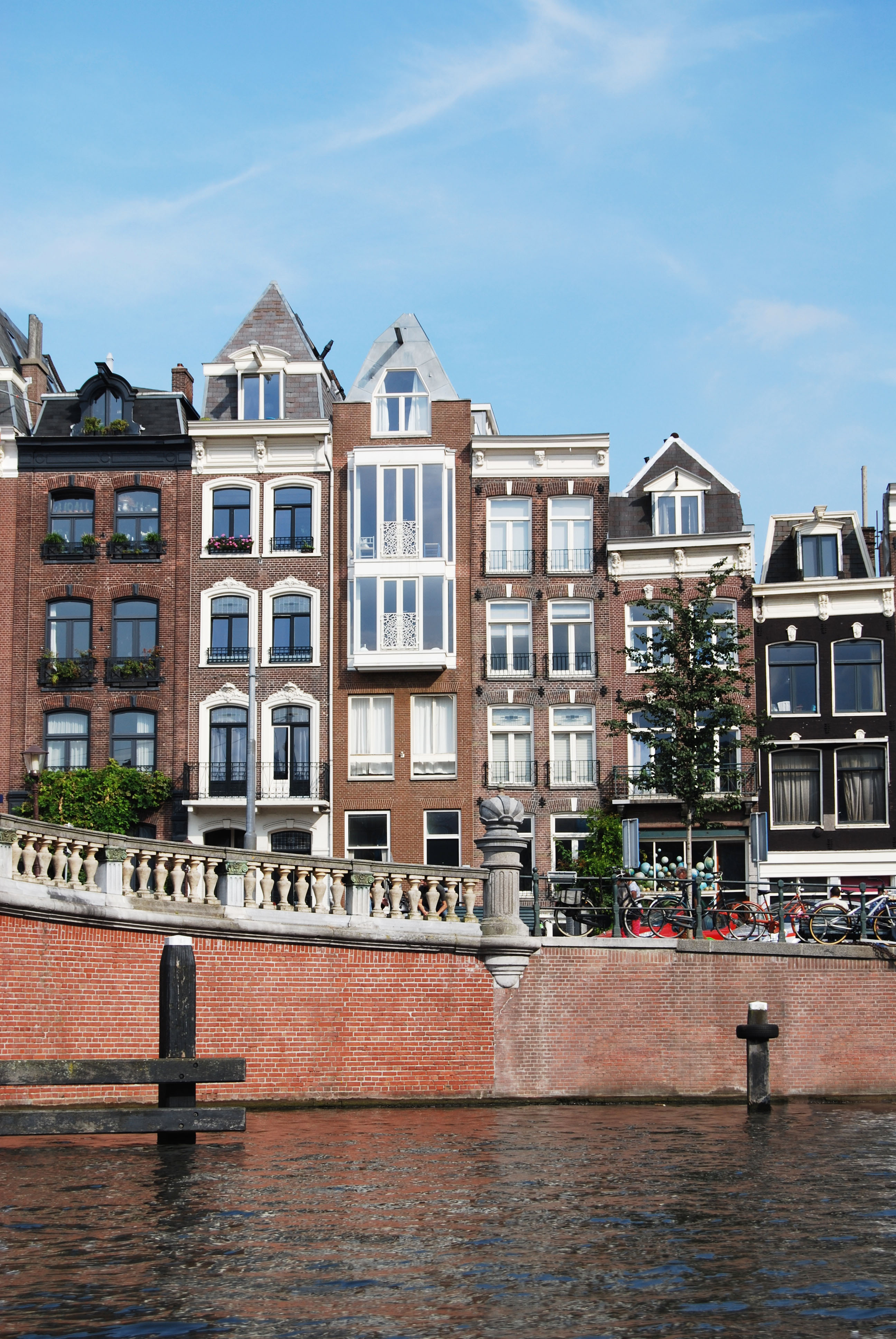 travel-guide-amsterdam-2